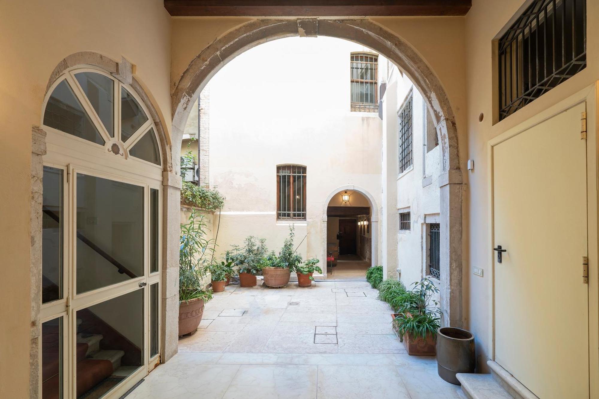 Fortuny3967 Suites & Wine Venecia Exterior foto